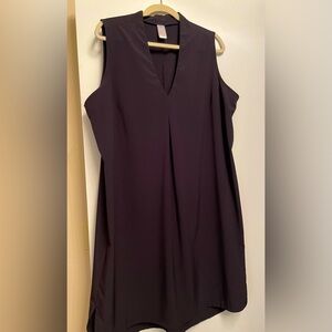 COPY - EUC LIVI by Lane Bryant. 18/20. High collar vneck dress. Lightweight & v…